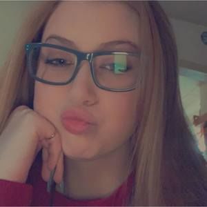 Meet your Posher, Alyssa